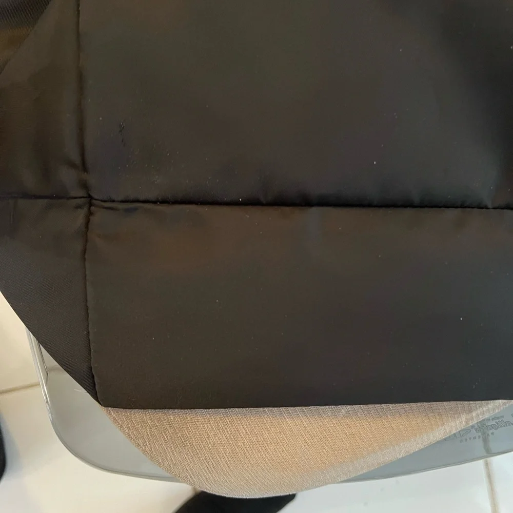 HENRI BENDEL NWOT BLACK NYLON LARGE ZIPPERED TOTE BAG - Picture 3 of 11